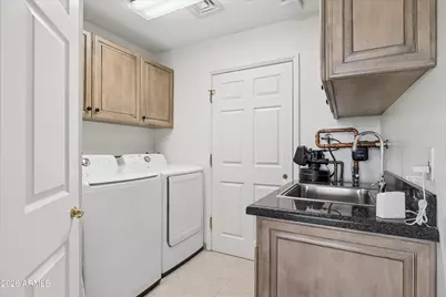 1040 E Osborn Road #803, Phoenix, AZ 85014 - Photo 32