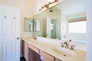 4381 E Campo Bello Dr, Phoenix, AZ 85032 - Photo 16