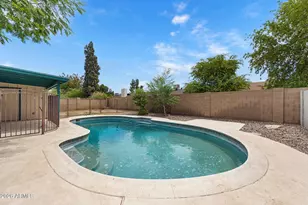 9855 N 56th Dr, Glendale, AZ 85302 - Photo 38