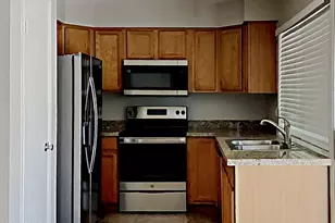 9855 N 56th Dr, Glendale, AZ 85302 - Photo 2