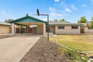 9855 N 56th Dr, Glendale, AZ 85302 - Photo 1