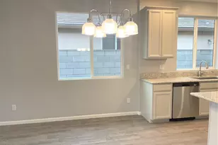 13227 W Buckskin Trl, Peoria, AZ 85383 - Photo 8