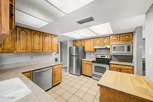 3039 W Morrow Dr, Phoenix, AZ 85027 - Photo 10