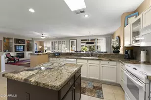 16280 W Starry Sky Dr, Surprise, AZ 85374 - Photo 10
