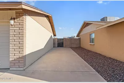 3939 W Anderson Drive, Glendale, AZ 85308 - Photo 6