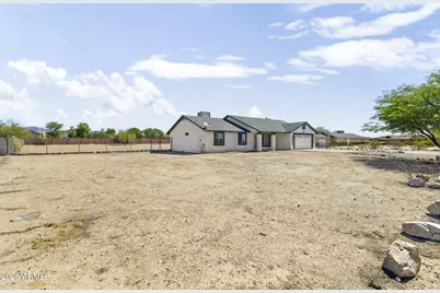 22512 W Hilton Avenue, Buckeye, AZ 85326 - Photo 6