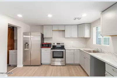 9424 N 2nd Place, Phoenix, AZ 85020 - Photo 10