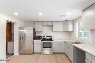 9424 N 2nd Pl, Phoenix, AZ 85020 - Photo 10