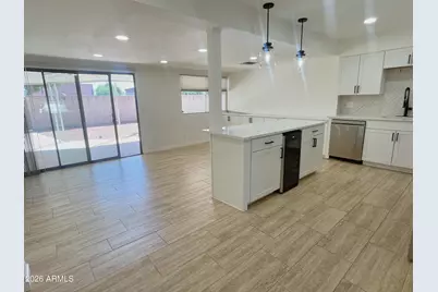 2401 E Meadowbrook Avenue, Phoenix, AZ 85016 - Photo 8