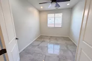 550 S Emerson St, Chandler, AZ 85225 - Photo 20