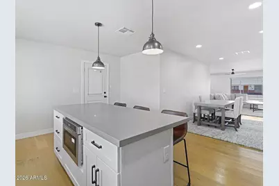 8626 E Roanoke Avenue, Scottsdale, AZ 85257 - Photo 10