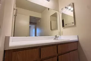 825 S River Dr, Tempe, AZ 85281 - Photo 14