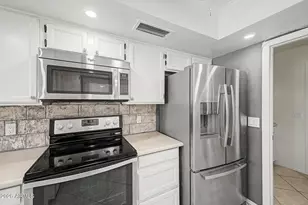 9808 W Behrend Dr, Peoria, AZ 85382 - Photo 14