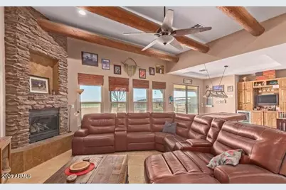 6205 S 195th Drive, Buckeye, AZ 85326 - Photo 6