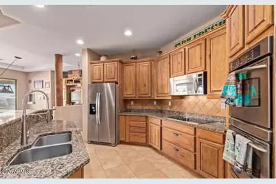 6205 S 195th Drive, Buckeye, AZ 85326 - Photo 8