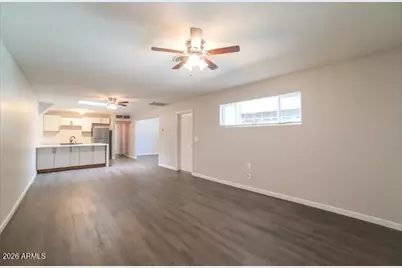 3326 W Larkspur Drive, Phoenix, AZ 85029 - Photo 2