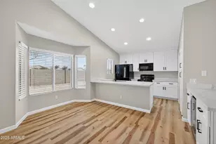 6831 S Oakmont Dr, Chandler, AZ 85249 - Photo 8