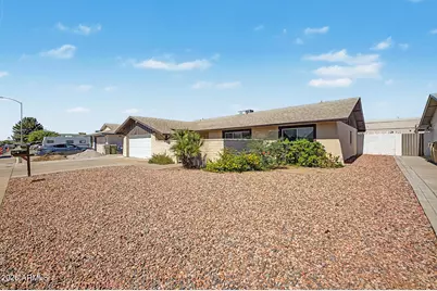 13825 N 52nd Avenue, Glendale, AZ 85306 - Photo 2