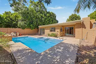 10640 North 11th St, Phoenix, AZ 85020 - Photo 2