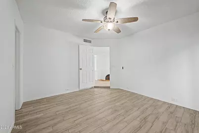 10640 N 11th Street, Phoenix, AZ 85020 - Photo 12