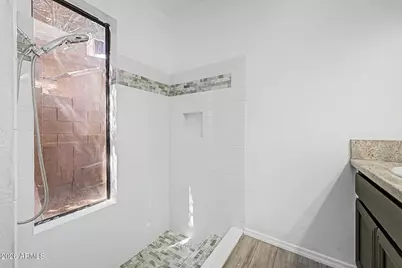 10640 N 11th Street, Phoenix, AZ 85020 - Photo 14