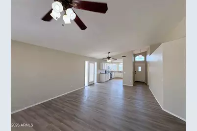 70 S Sandstone Street, Gilbert, AZ 85296 - Photo 2