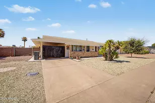 10718 W El Capitan Cir, Sun City, AZ 85351 - Photo 2
