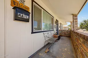 10718 W El Capitan Cir, Sun City, AZ 85351 - Photo 4