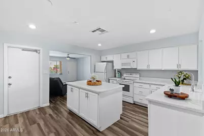 18029 N 35th Avenue, Phoenix, AZ 85053 - Photo 16