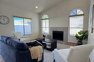 907 W Barbados Dr, Gilbert, AZ 85233 - Photo 4