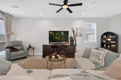 655 S Longspur Lane, Gilbert, AZ 85296 - Photo 40