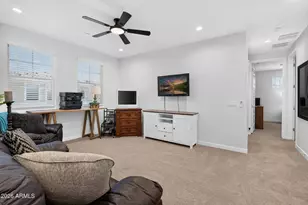 655 S Longspur Ln, Gilbert, AZ 85296 - Photo 30