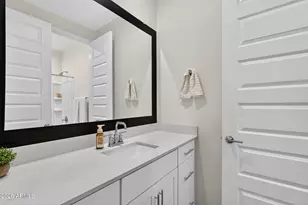 655 S Longspur Ln, Gilbert, AZ 85296 - Photo 38