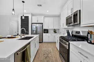 655 S Longspur Ln, Gilbert, AZ 85296 - Photo 22