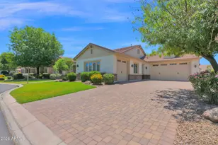 21933 E Pickett Ct, Queen Creek, AZ 85142 - Photo 4