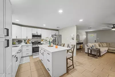 6112 N 64th Drive, Glendale, AZ 85301 - Photo 12