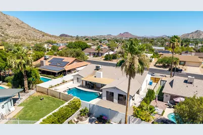2335 E Shangri La Road, Phoenix, AZ 85028 - Photo 2