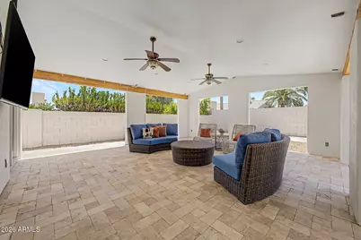 2335 E Shangri La Road, Phoenix, AZ 85028 - Photo 36