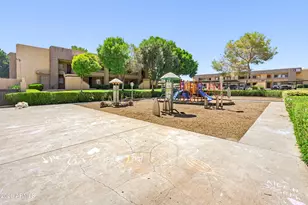 3601 W Tierra Buena Ln, Phoenix, AZ 85053 - Photo 26