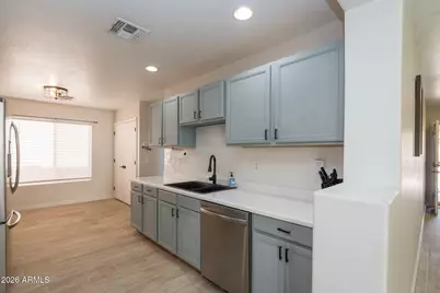 1239 E Fremont Road, Phoenix, AZ 85042 - Photo 12