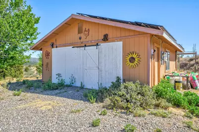 16928 W Trap Road, Peeples Valley, AZ 86332 - Photo 14