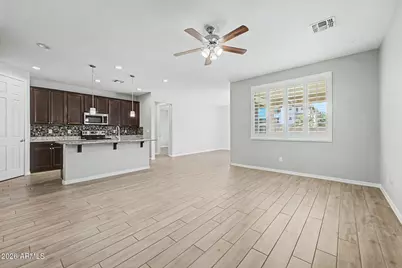 16671 W Mescal Street, Surprise, AZ 85388 - Photo 8