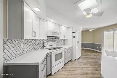 10148 W Pineaire Drive, Sun City, AZ 85351 - Photo 12