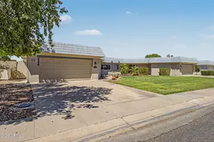 10148 W Pineaire Dr, Sun City, AZ 85351 - Photo 2