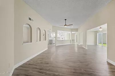 10148 W Pineaire Drive, Sun City, AZ 85351 - Photo 6