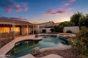 1050 W Cooley Dr, Gilbert, AZ 85233 - Photo 2