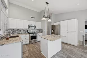 1050 W Cooley Dr, Gilbert, AZ 85233 - Photo 4