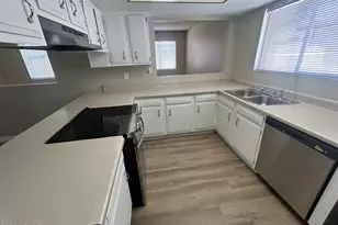6110 W Tierra Buena Ln, Glendale, AZ 85306 - Photo 14