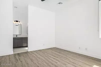 3107 N 39th Street #11, Phoenix, AZ 85018 - Photo 2