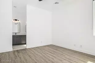 3107 N 39th St, Phoenix, AZ 85018 - Photo 2